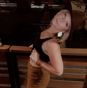 Meet your Posher, Alyssa